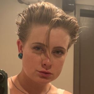 Meet your Posher, Cami